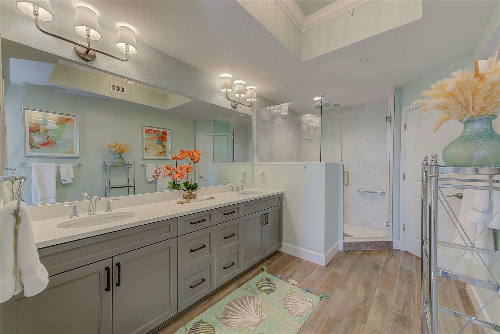 ANCHORAGE THE CONDO - Residential