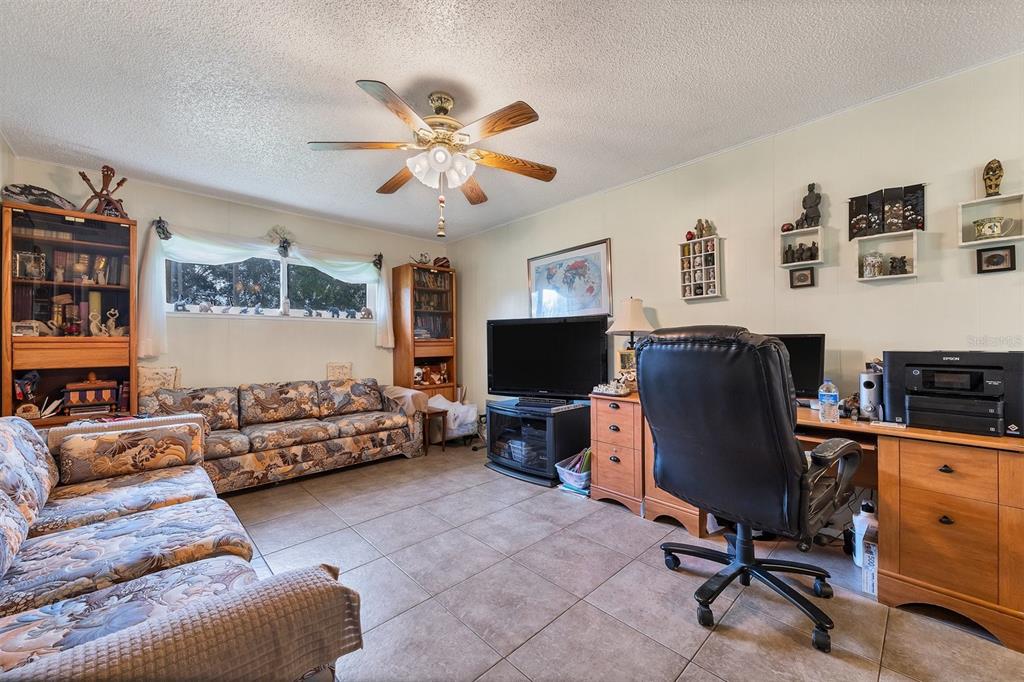 WATERLINE RD - Residential