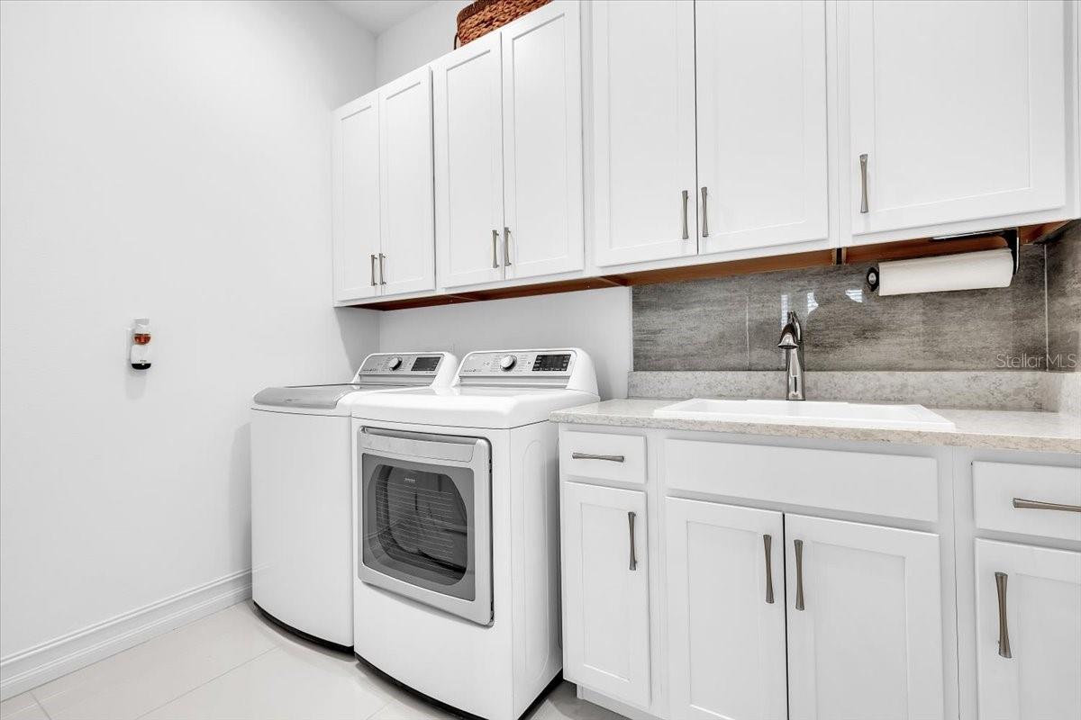 LAKE CLUB PH II UNIT 1-B - Residential