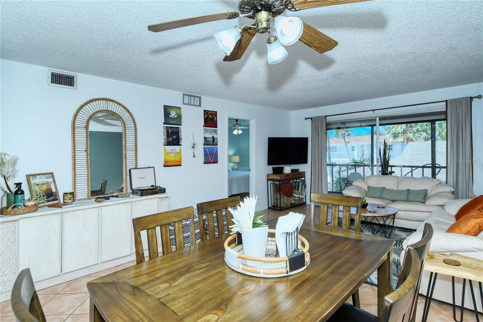 VISTA HERMOSA - Residential Lease