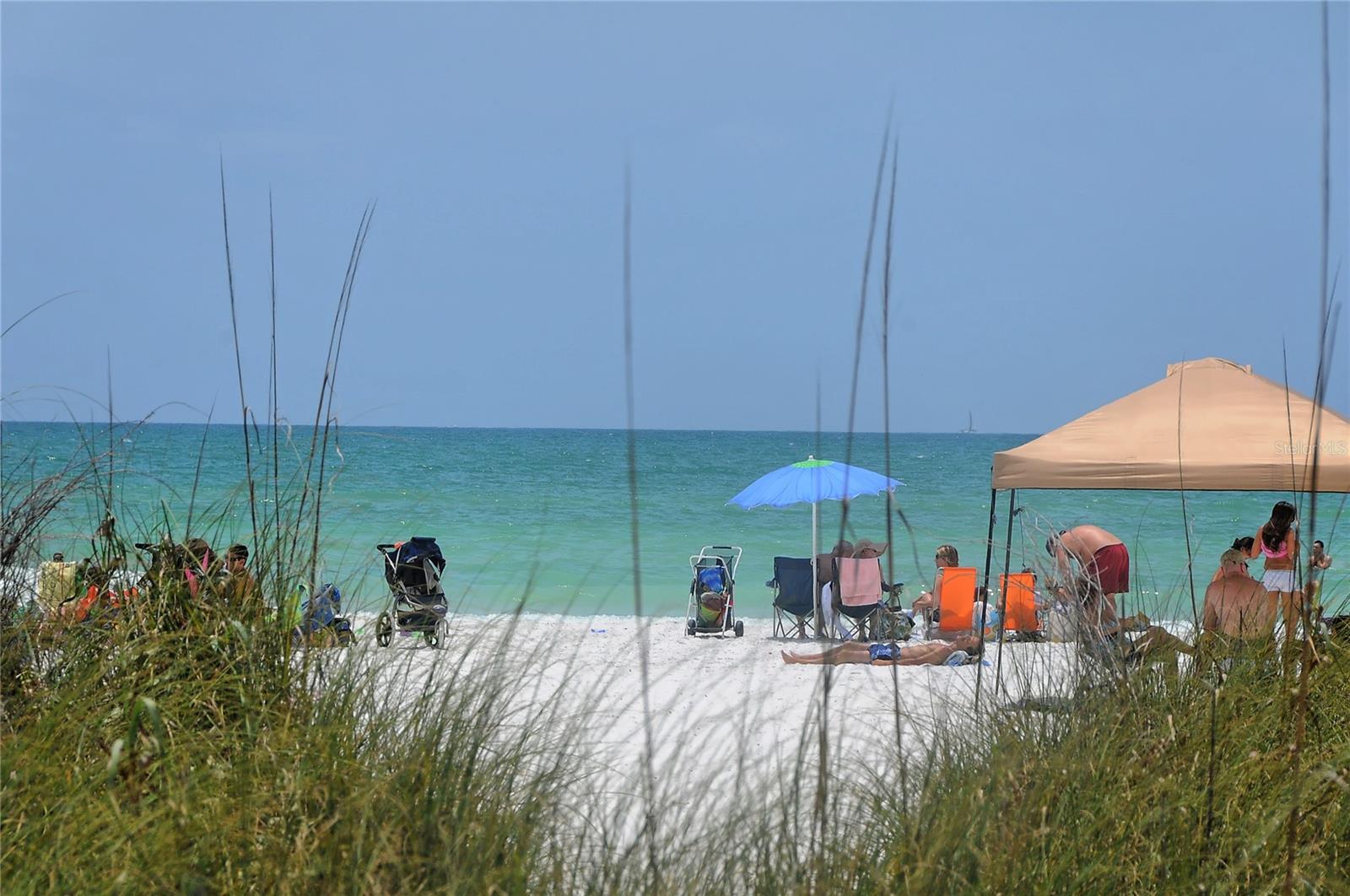 VISTA HERMOSA - Residential Lease