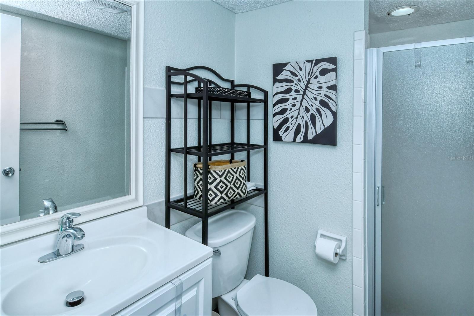 VISTA HERMOSA - Residential Lease