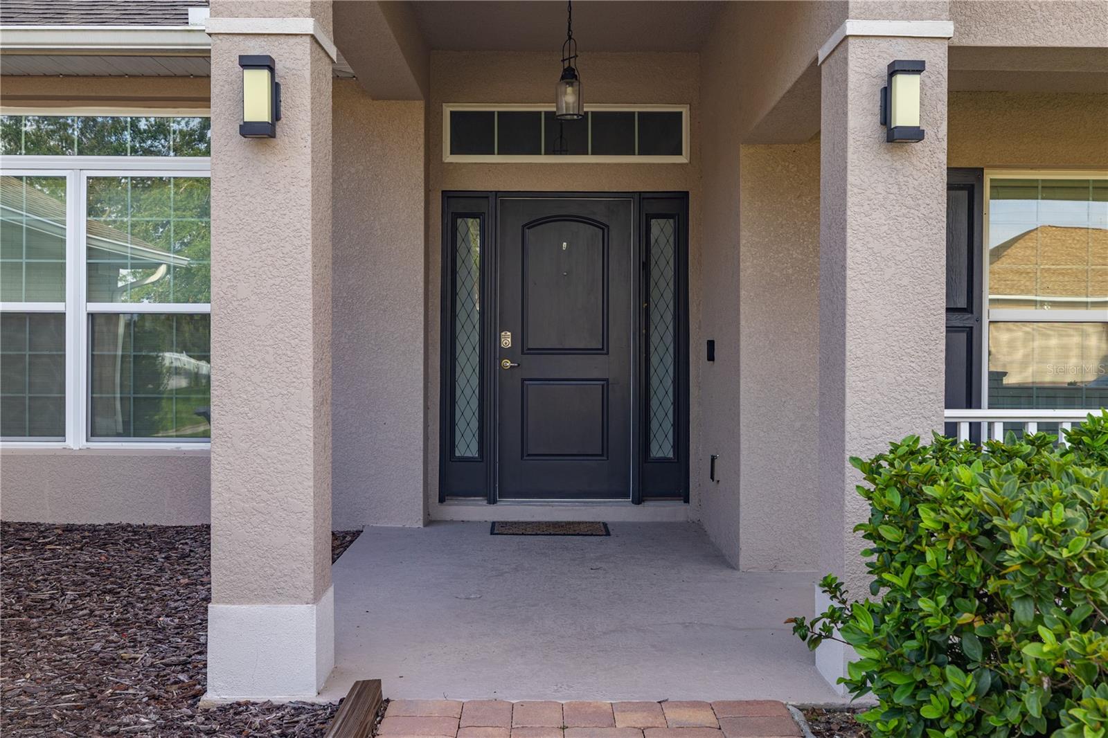702 COUNTRY WALK COVE