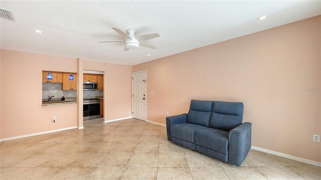 Photo of 631 N Orange Avenue #208, Sarasota, FL 34236 (MLS # A4671326)