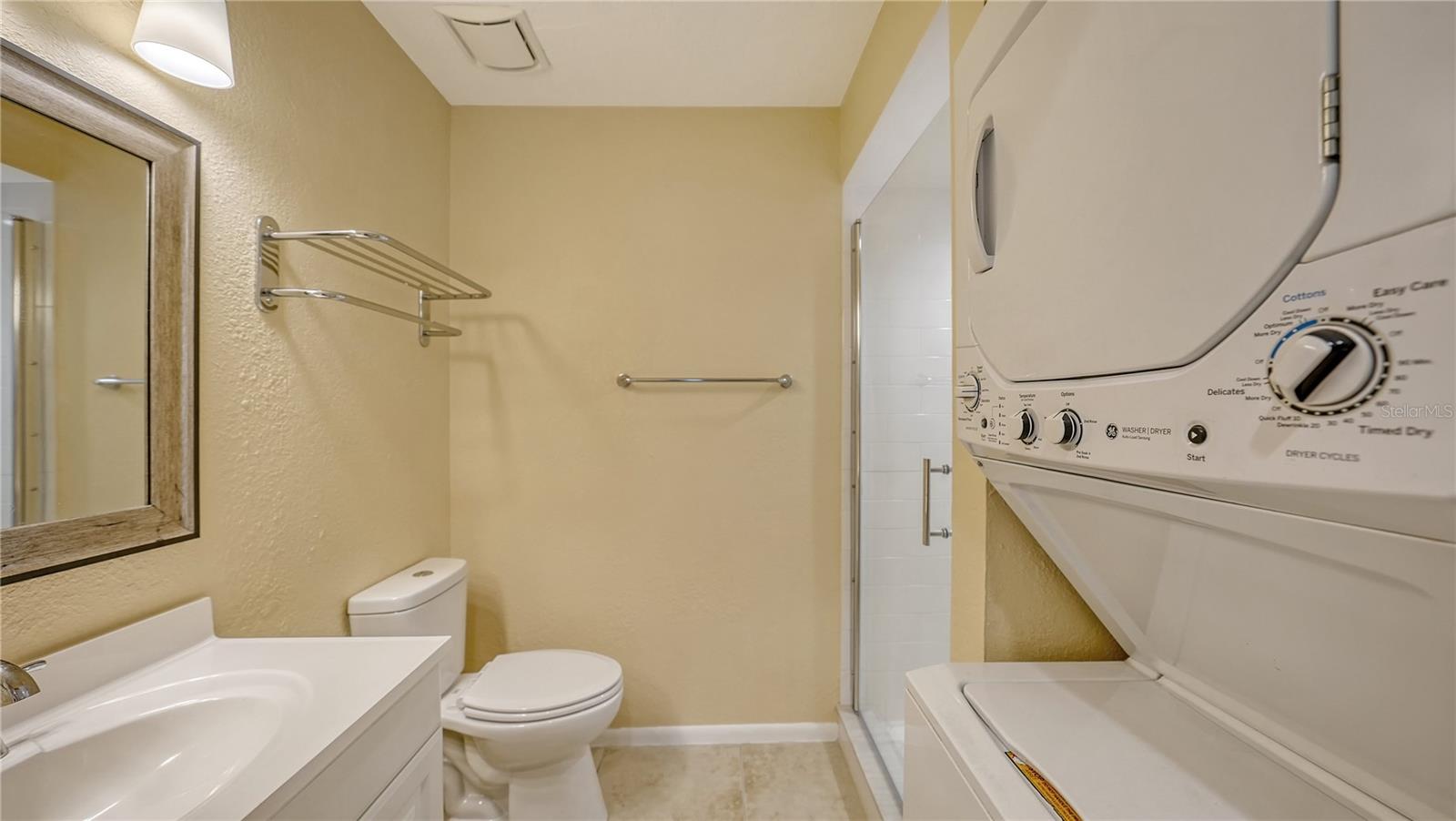 MENTONE COURT - Residential