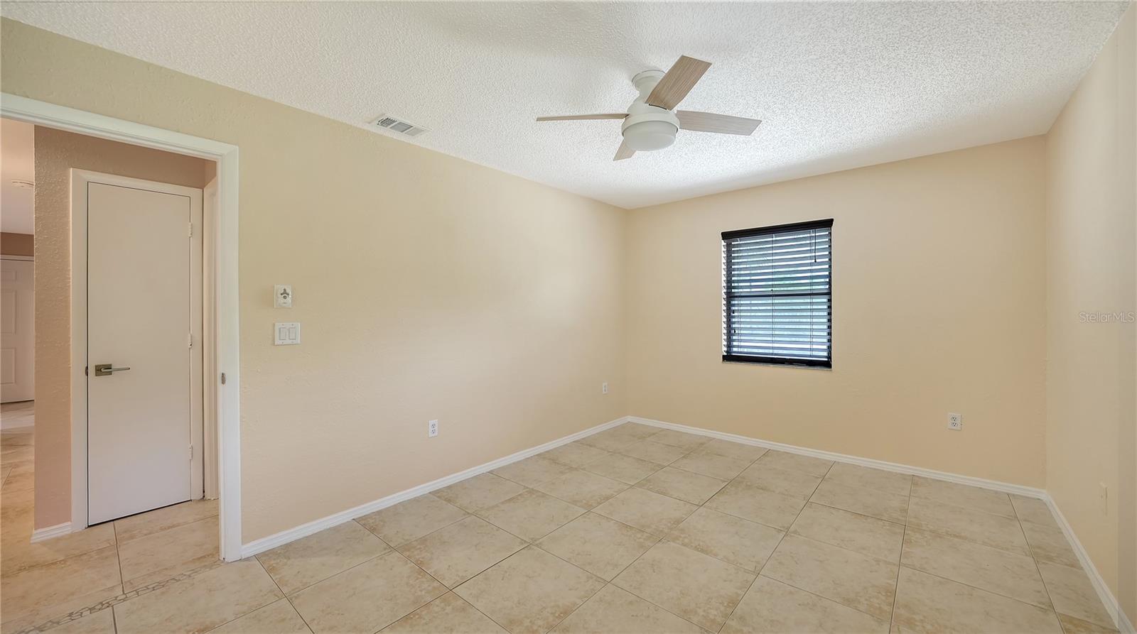 MENTONE COURT - Residential