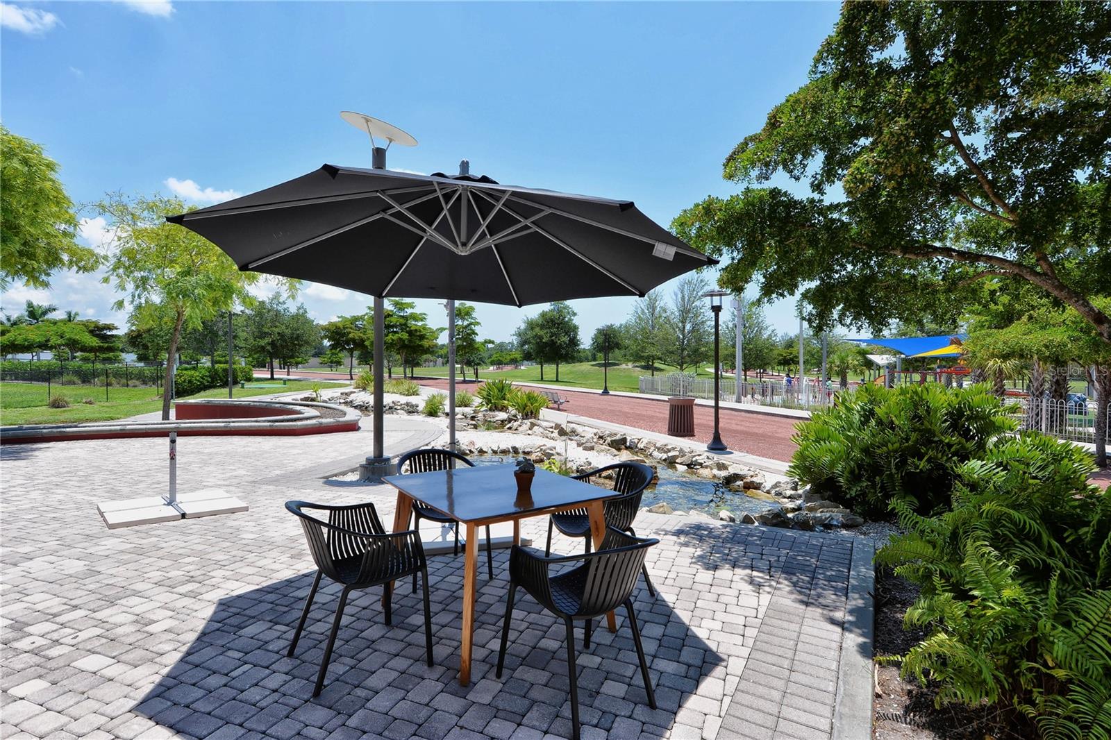 MENTONE COURT - Residential