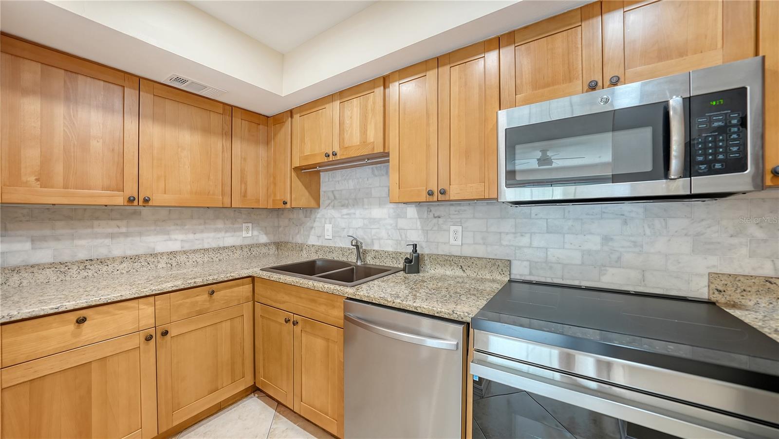 MENTONE COURT - Residential