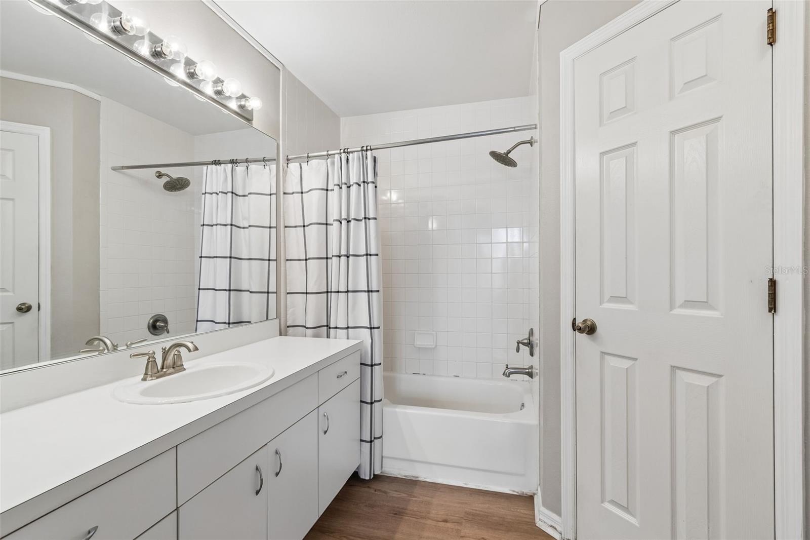 COURTYARDS 1 AT GLENEAGLES - Residential