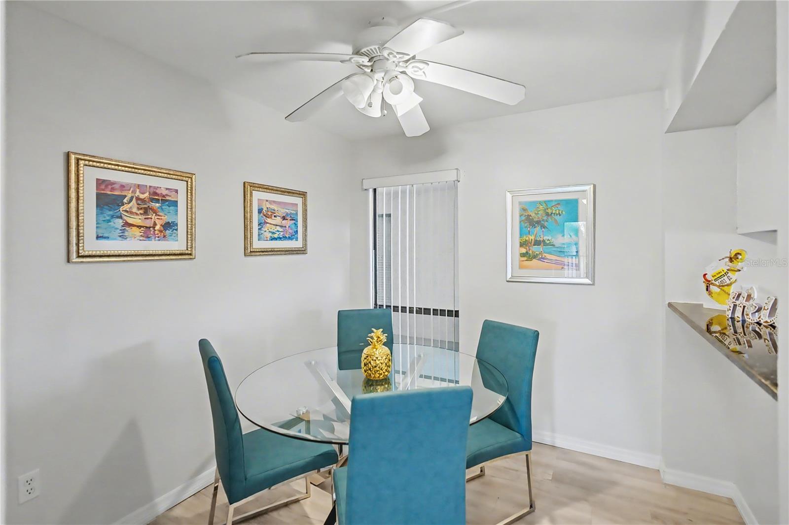 BAY OAKS - Residential