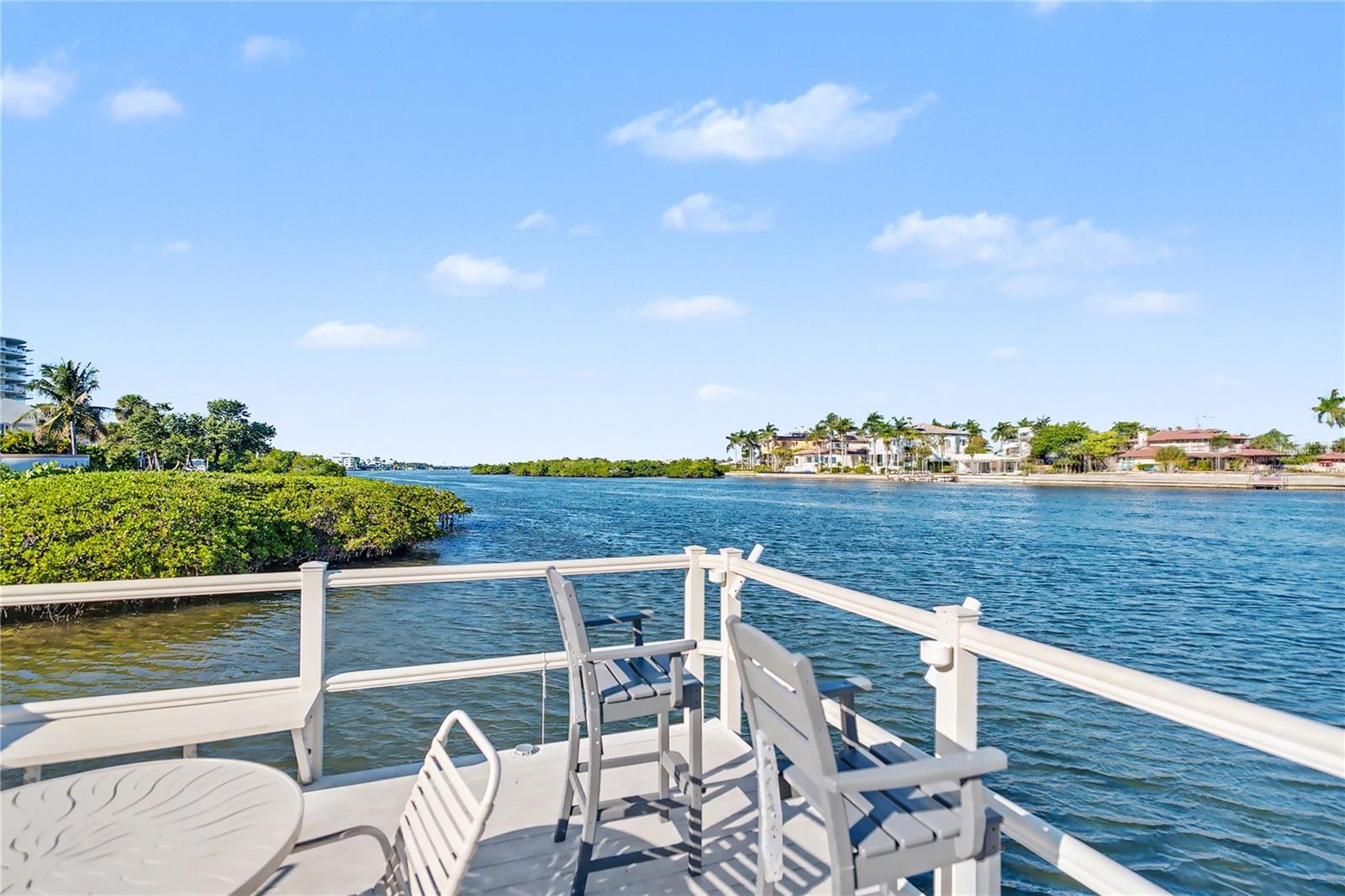 BAY OAKS - Residential