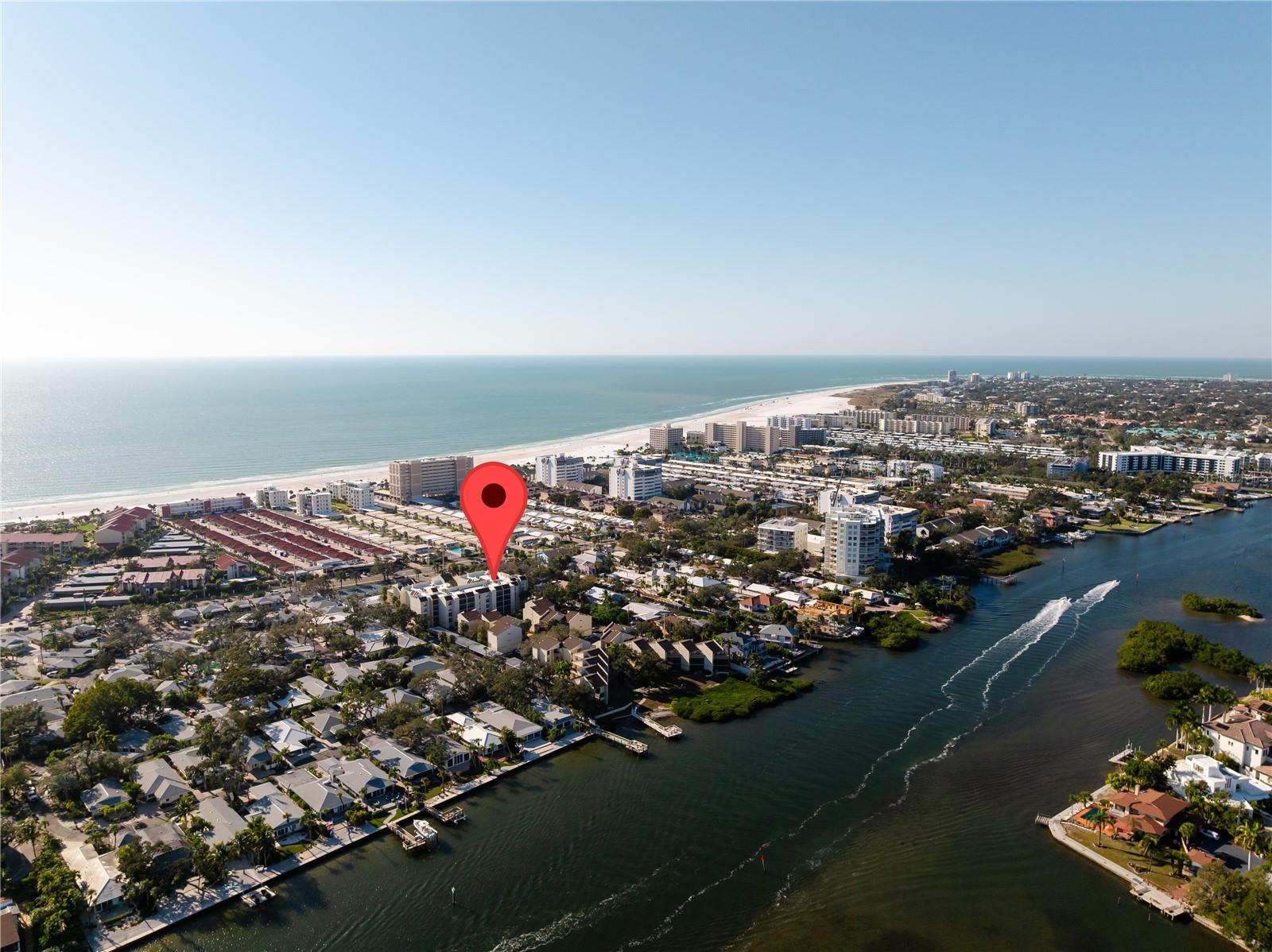 BAY OAKS - Residential