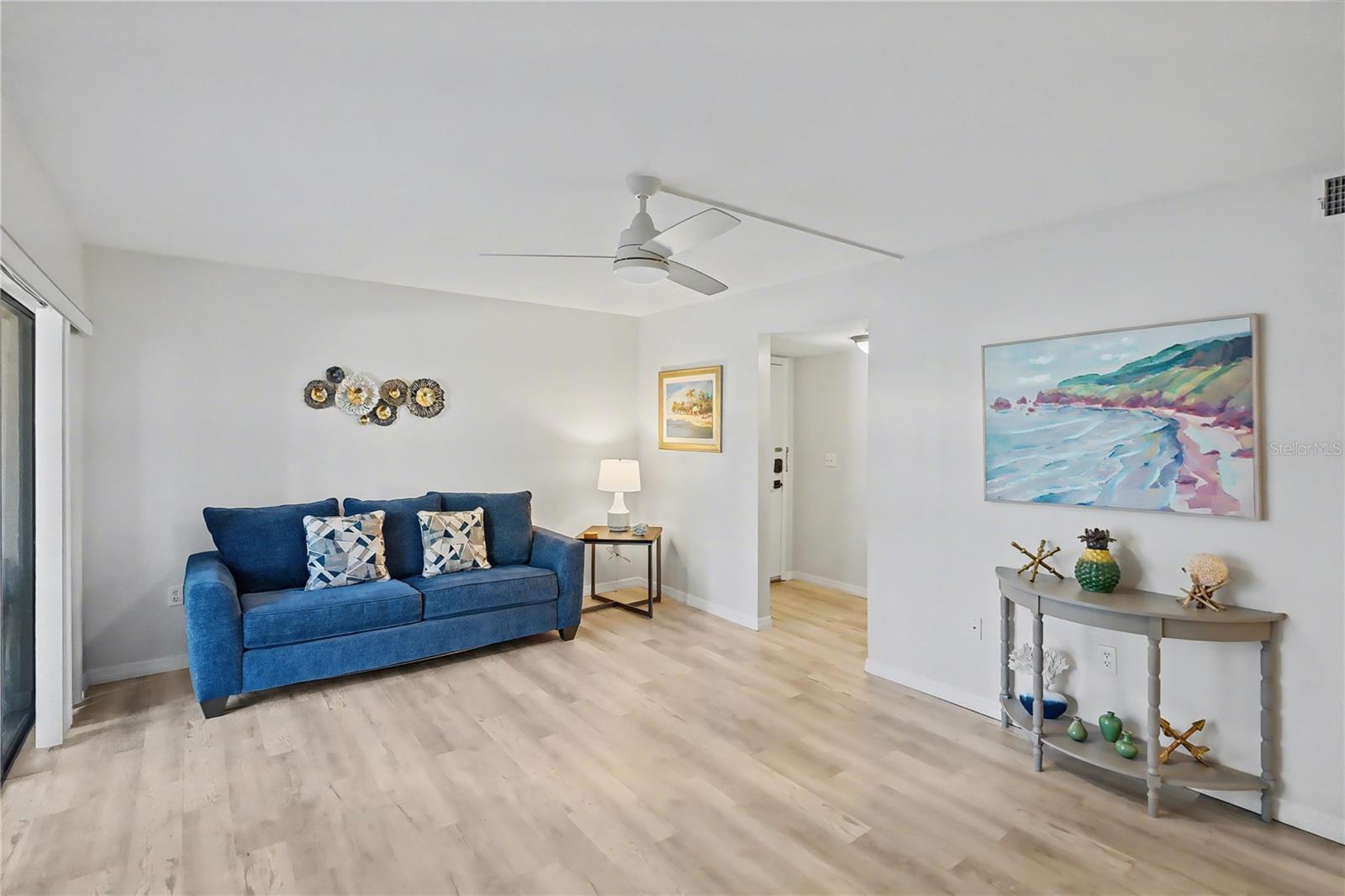 BAY OAKS - Residential