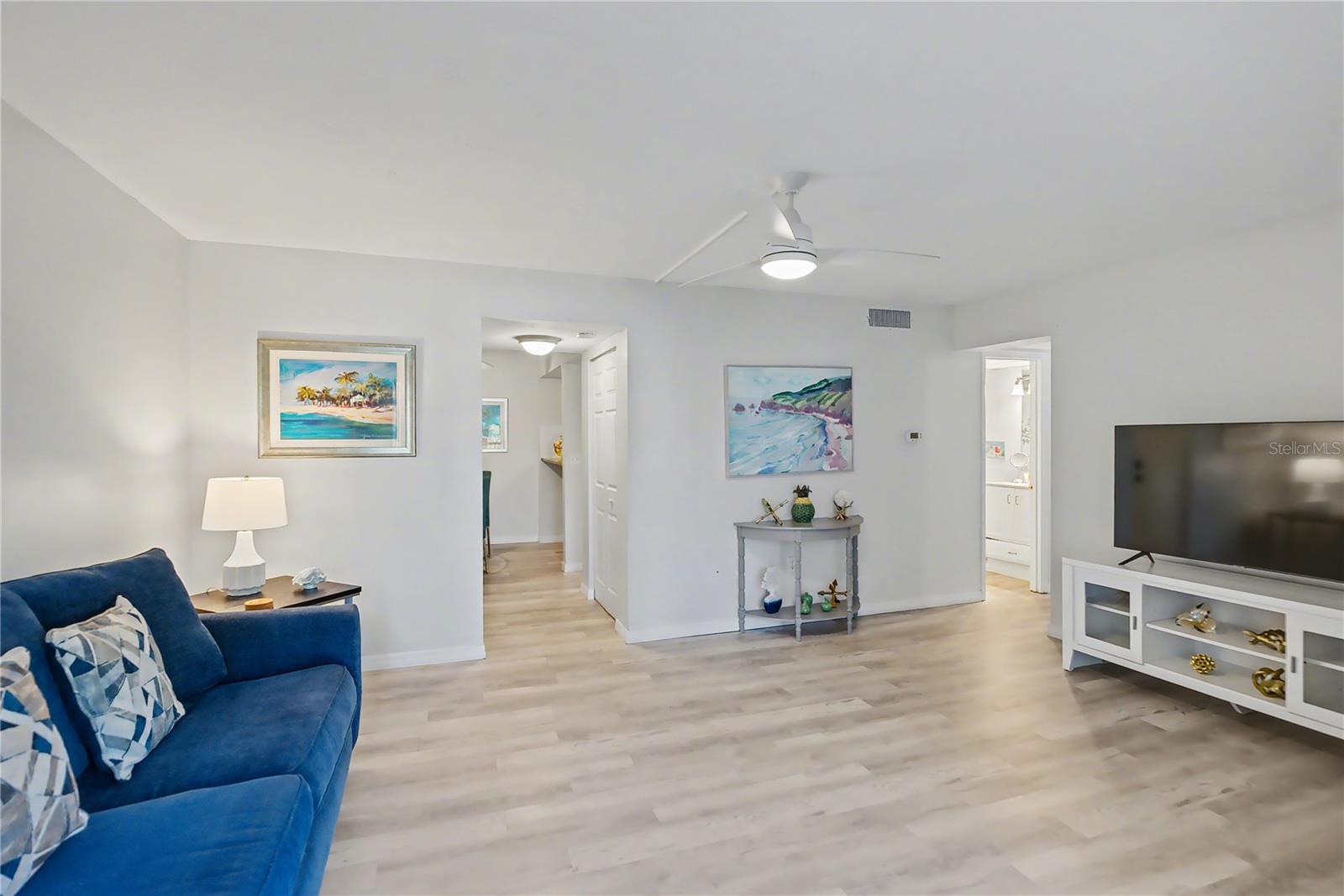 BAY OAKS - Residential