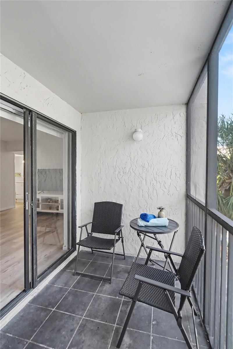 BAY OAKS - Residential