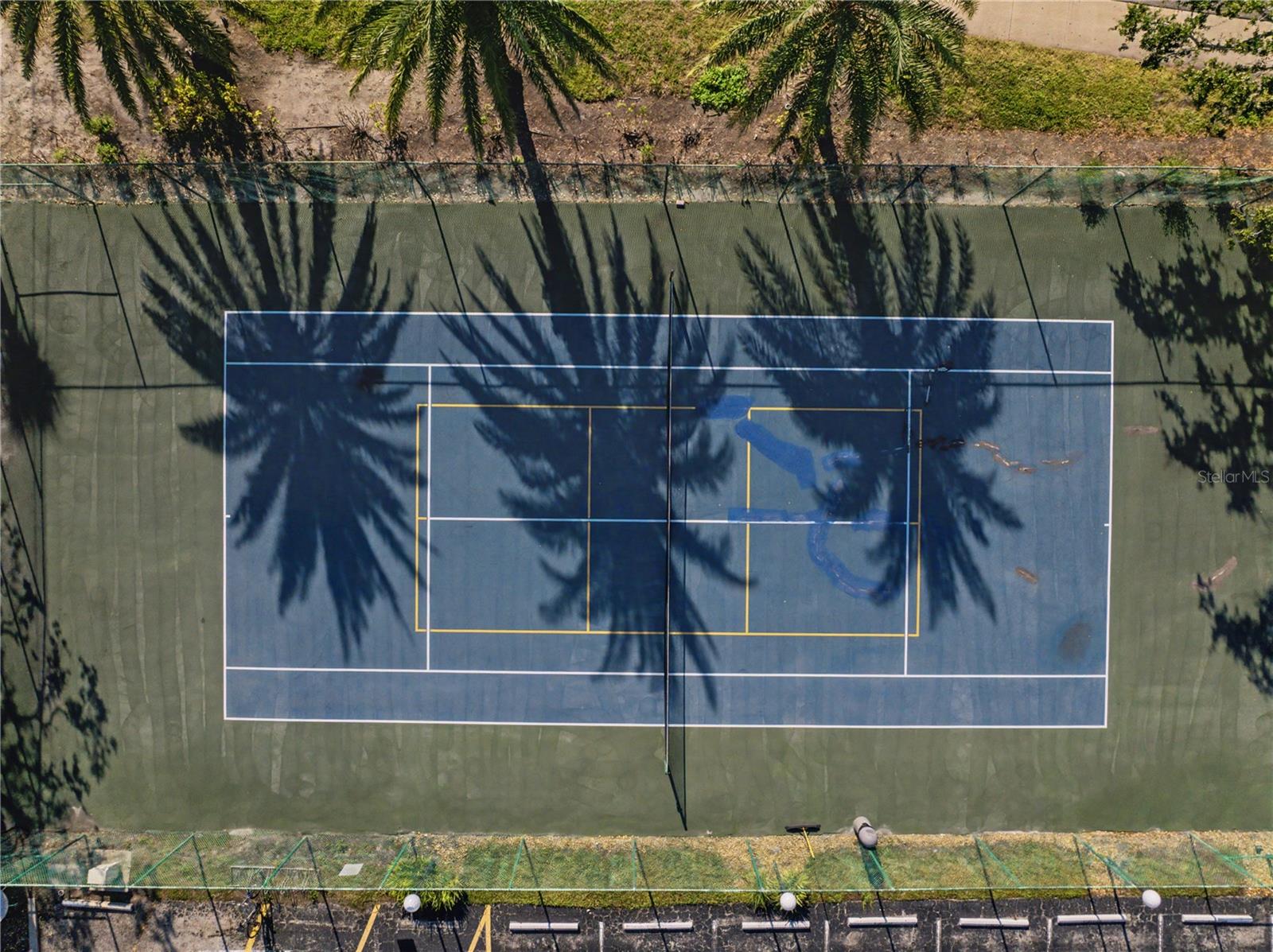 BAY OAKS - Residential