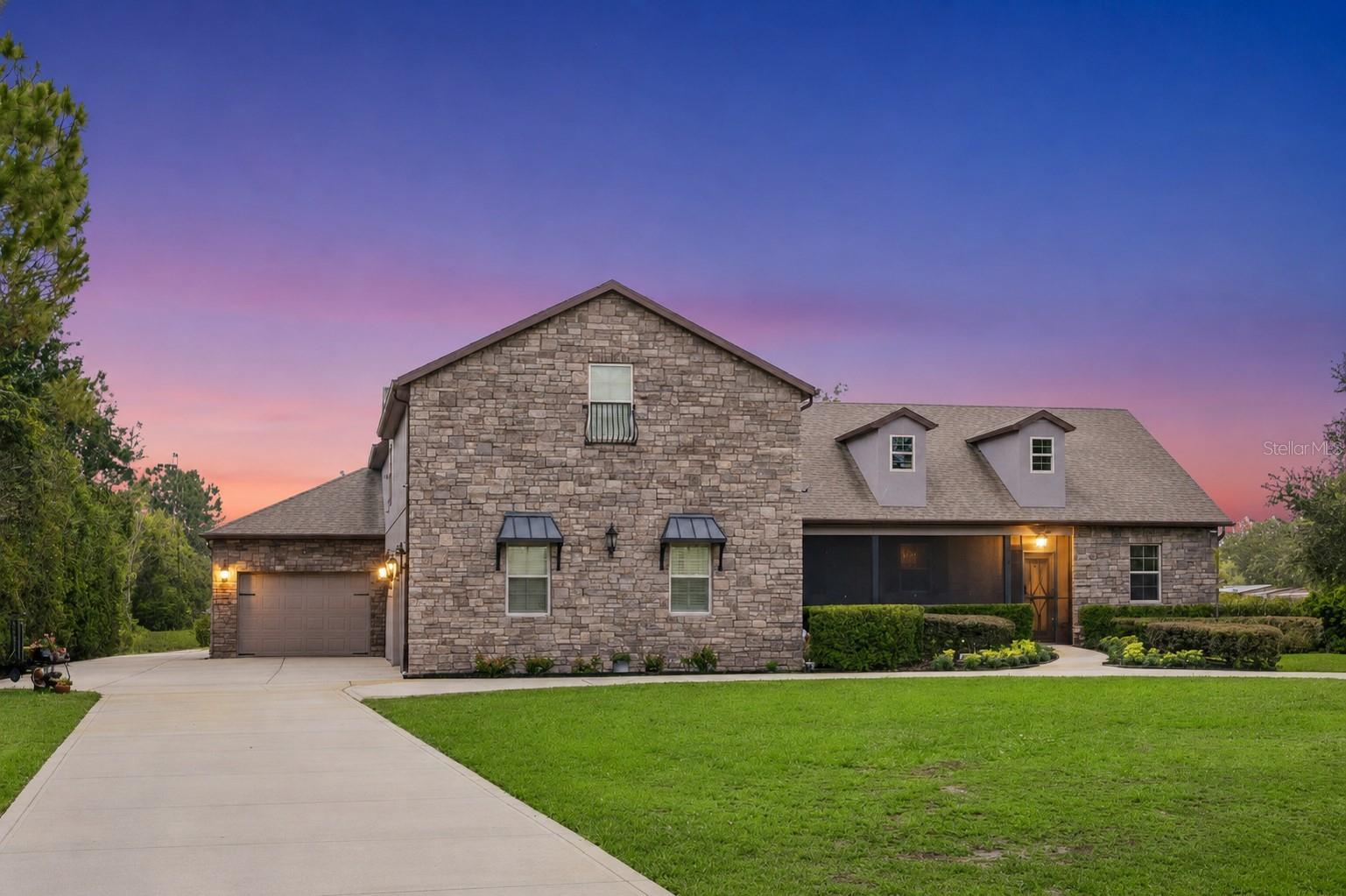 2075 MUSTANG COURT