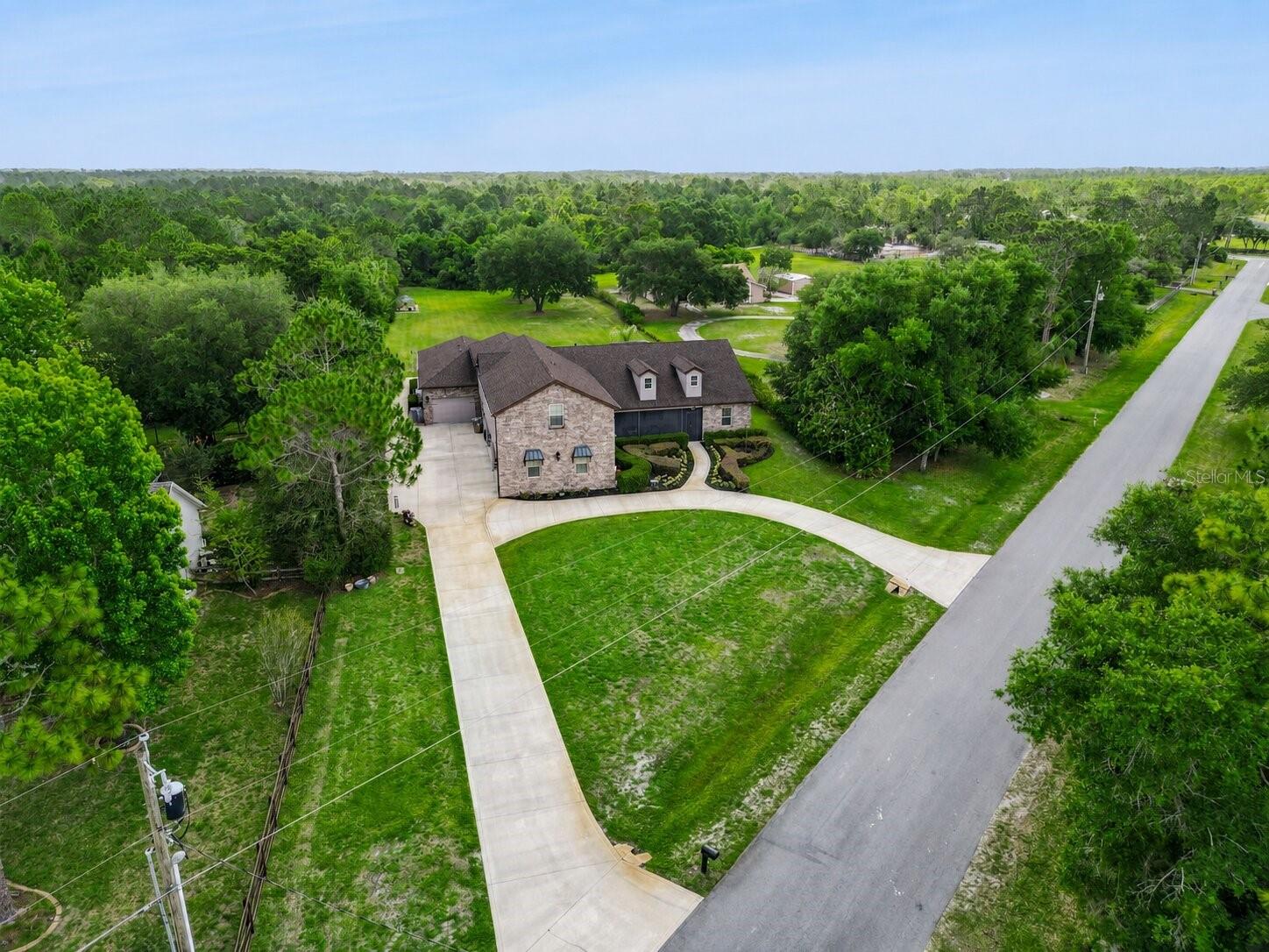 2075 MUSTANG COURT