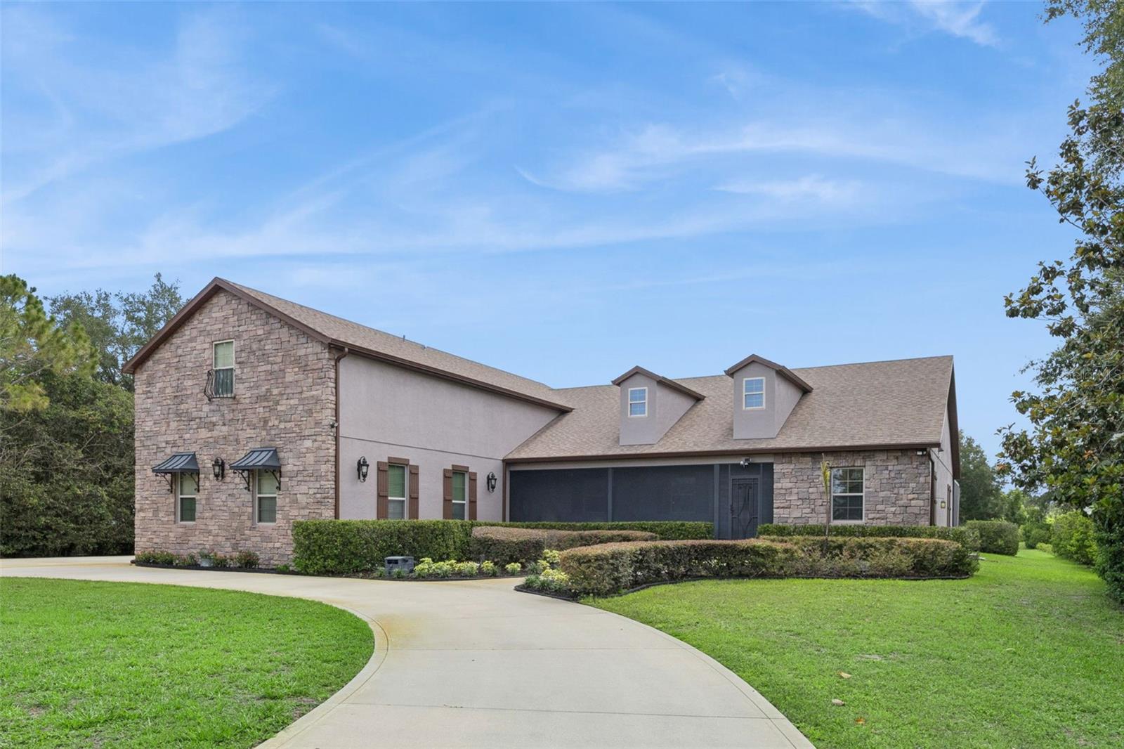 2075 MUSTANG COURT