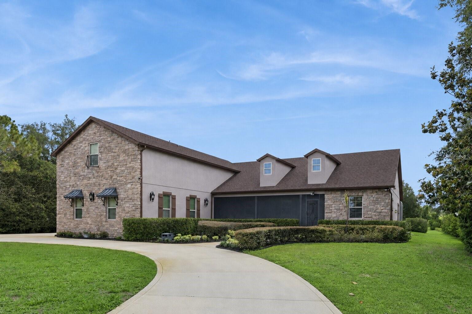 2075 MUSTANG COURT