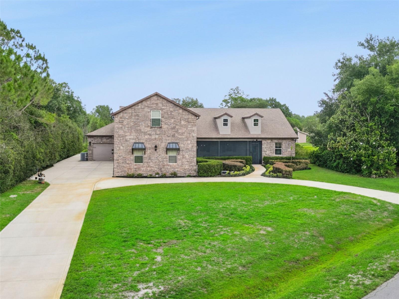 2075 MUSTANG COURT