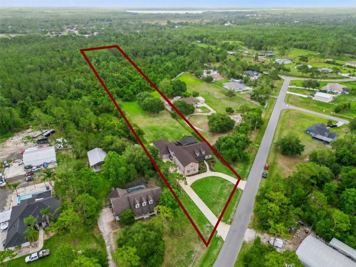 2075 MUSTANG COURT