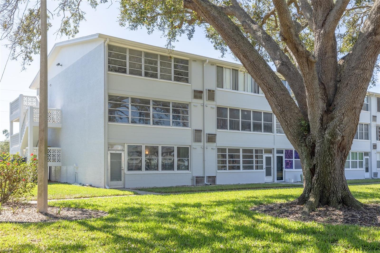 WINSTON GATEWAY ASSOC INC CONDO - Residential