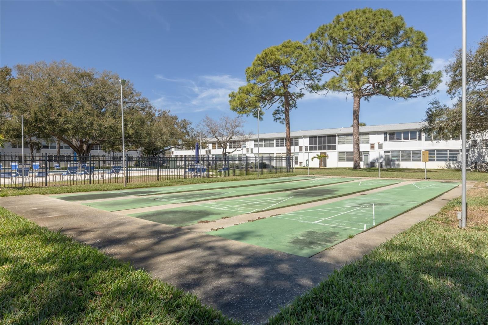 WINSTON GATEWAY ASSOC INC CONDO - Residential