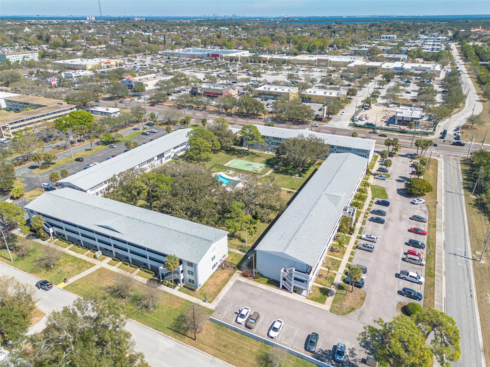 WINSTON GATEWAY ASSOC INC CONDO - Residential