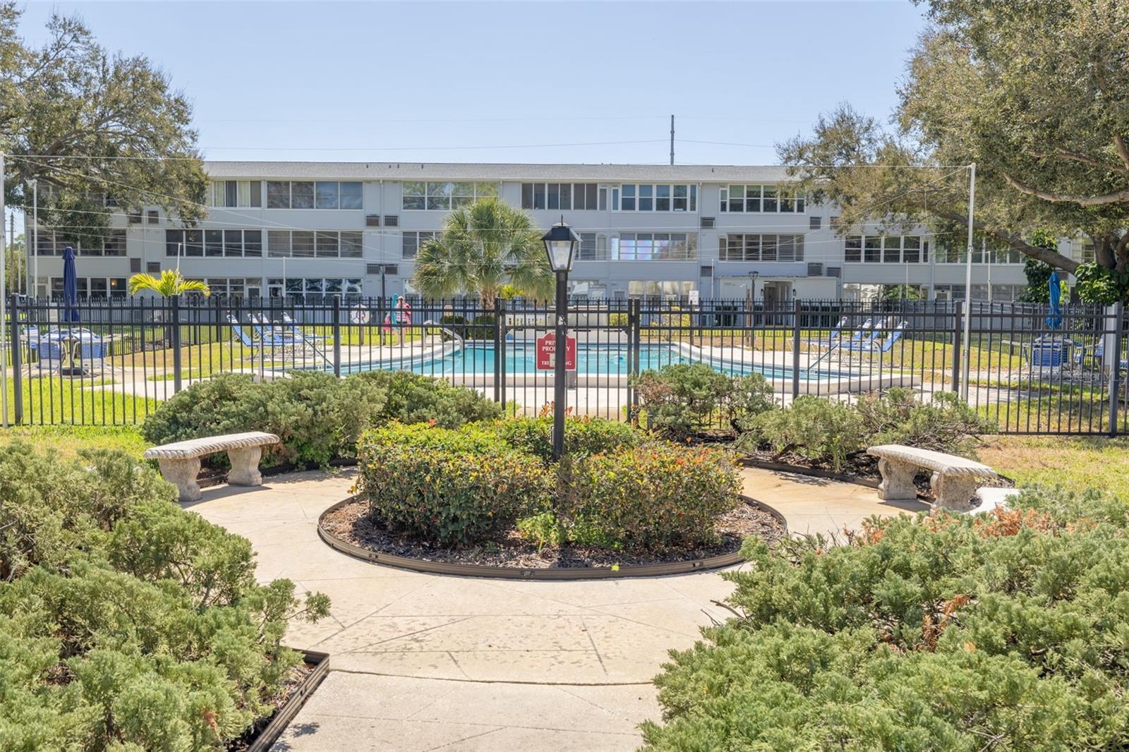 WINSTON GATEWAY ASSOC INC CONDO - Residential