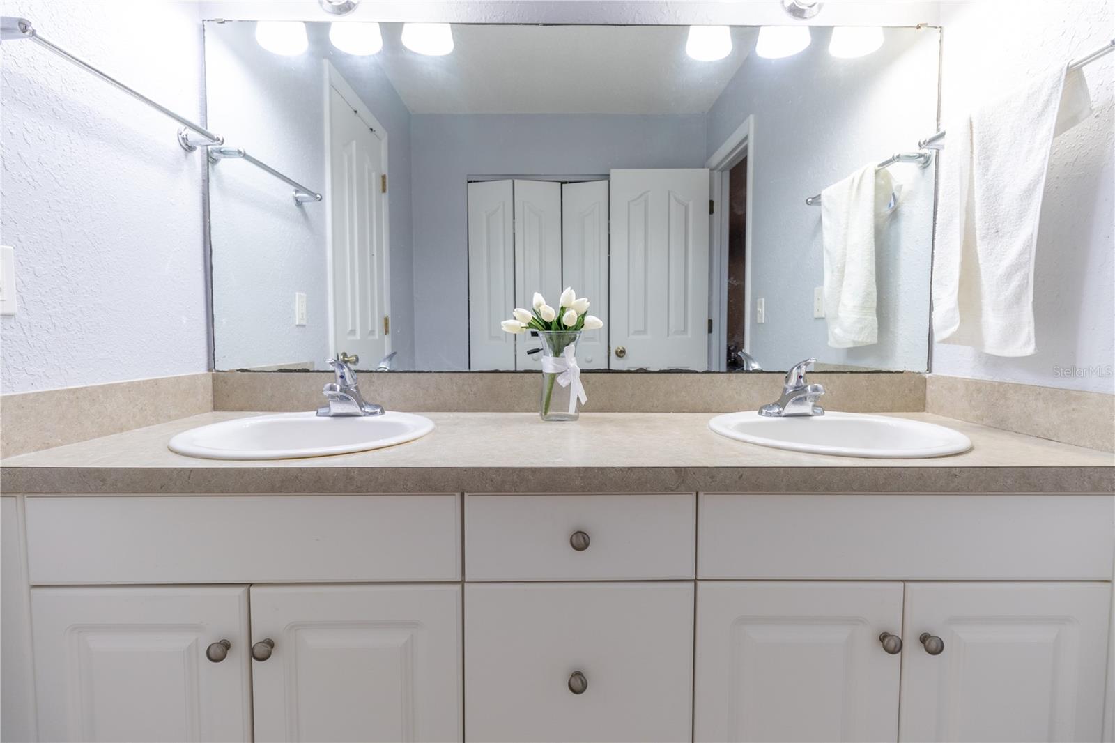 CRICKET CLUB CONDO - Residential