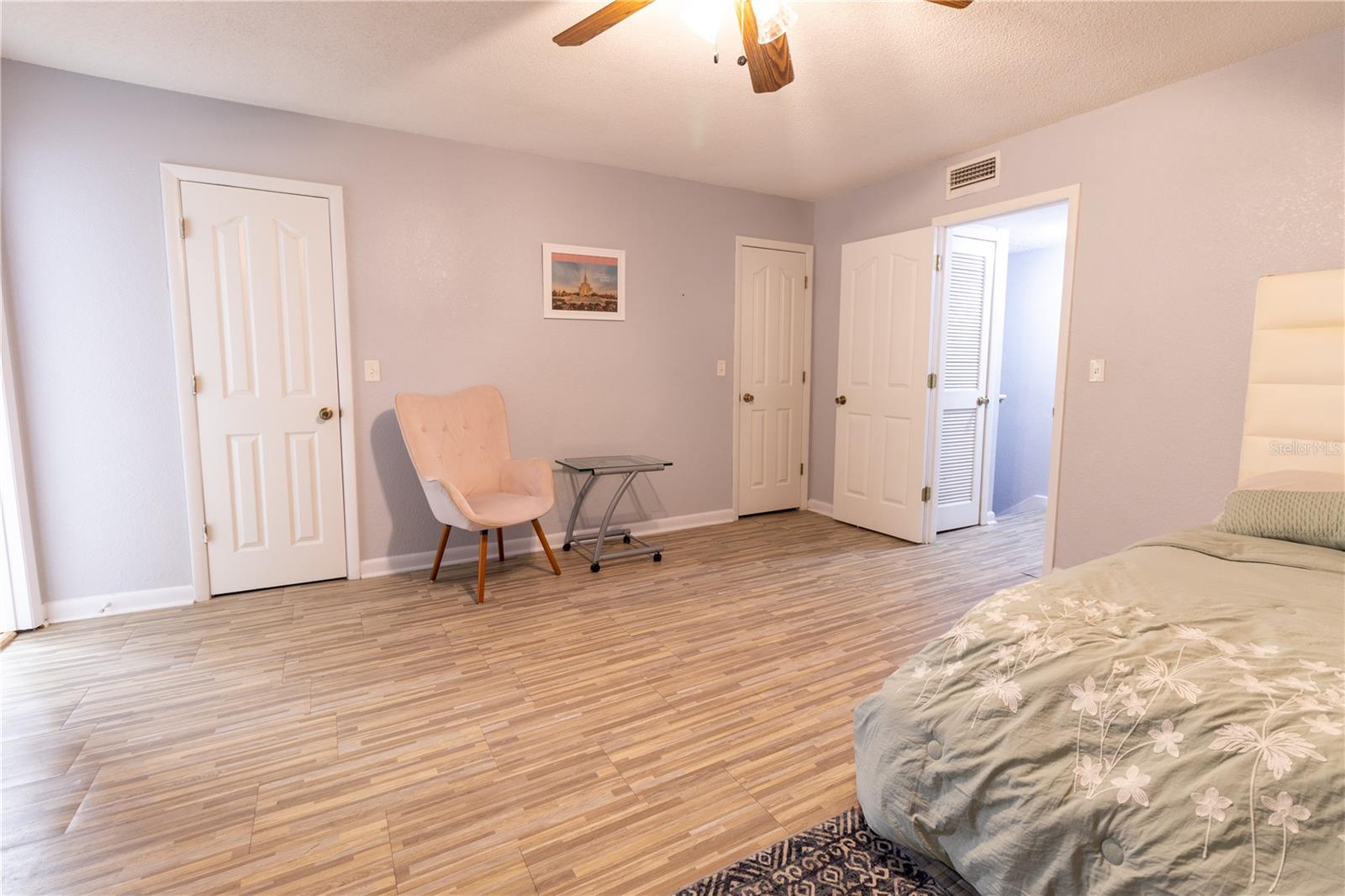 CRICKET CLUB CONDO - Residential