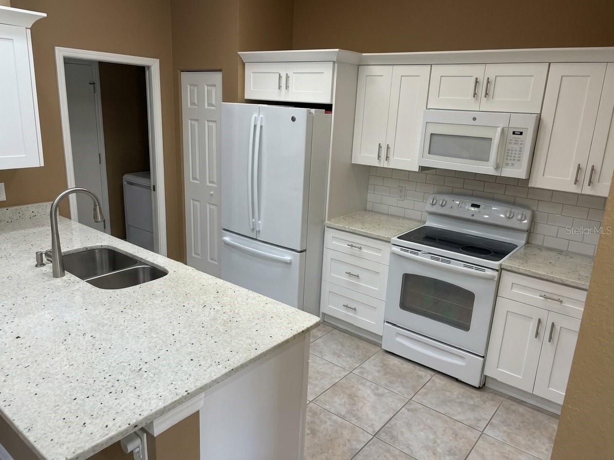 2473 NANTUCKET HARBOR LOOP, SUN CITY CENTER, FL, 33573 2 2473 NANTUCKET HARBOR LOOP