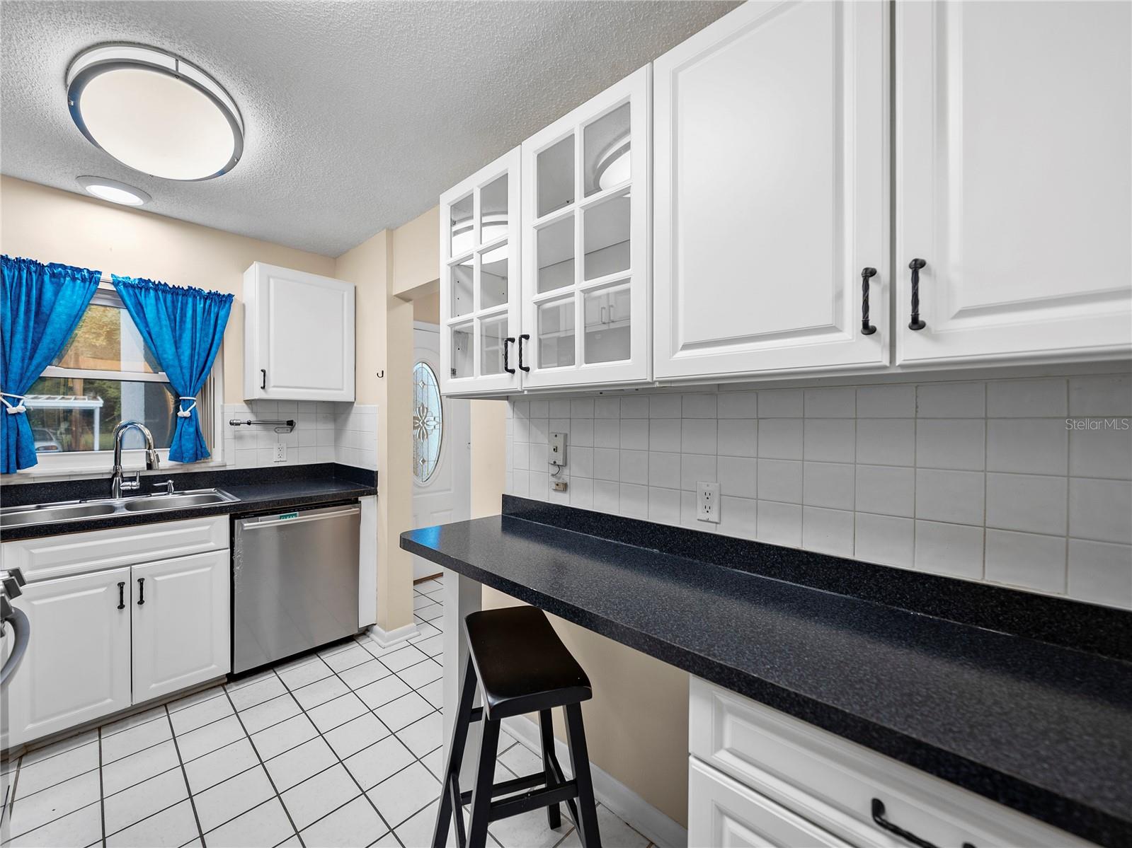 ORCHID SPGS VILL 200 CONDO - Residential