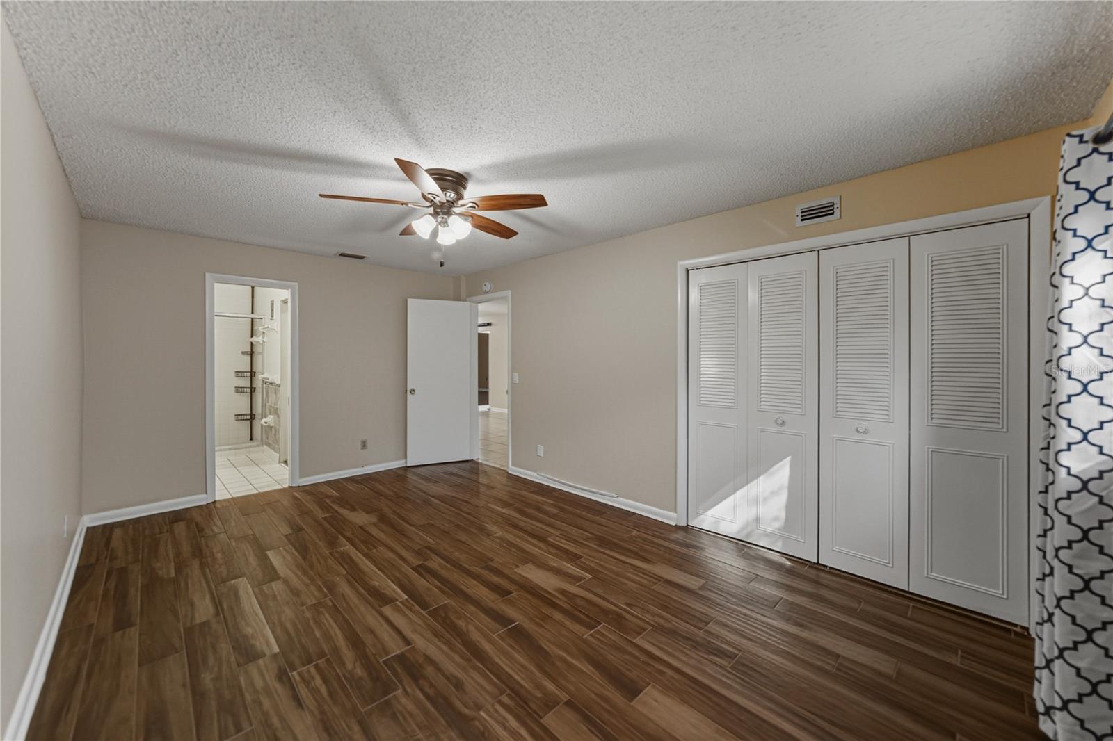 ORCHID SPGS VILL 200 CONDO - Residential