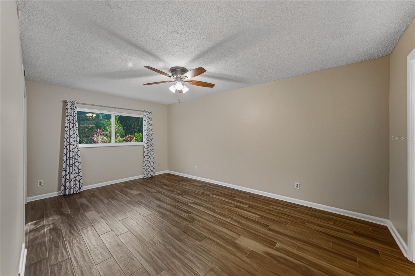 ORCHID SPGS VILL 200 CONDO - Residential