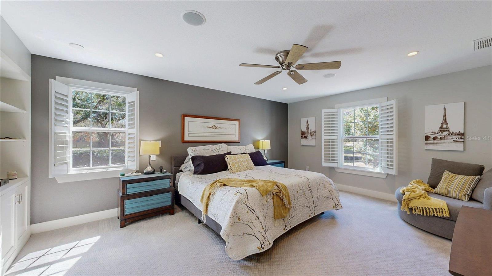 THE LAKES - Residential