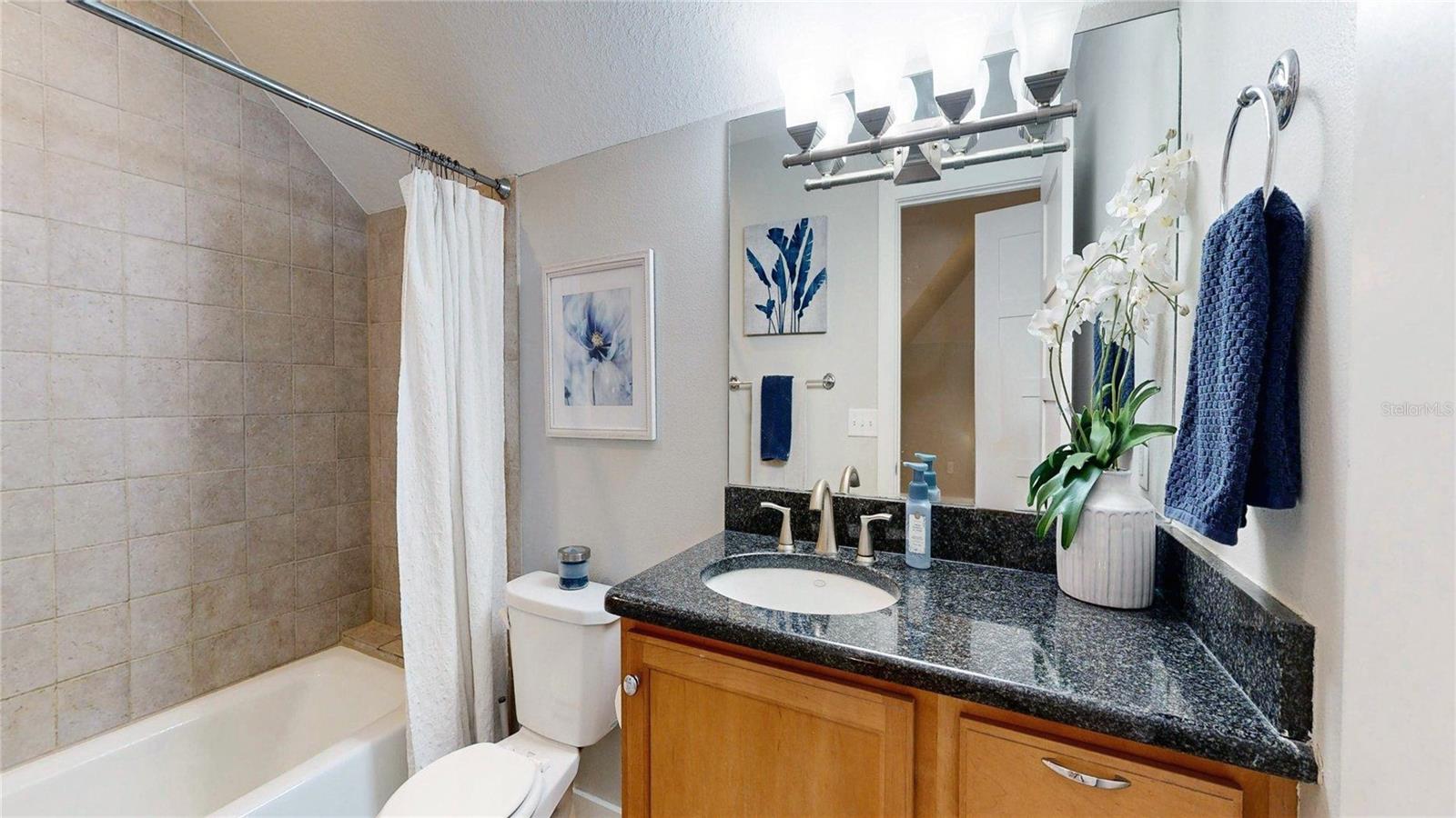 THE LAKES - Residential