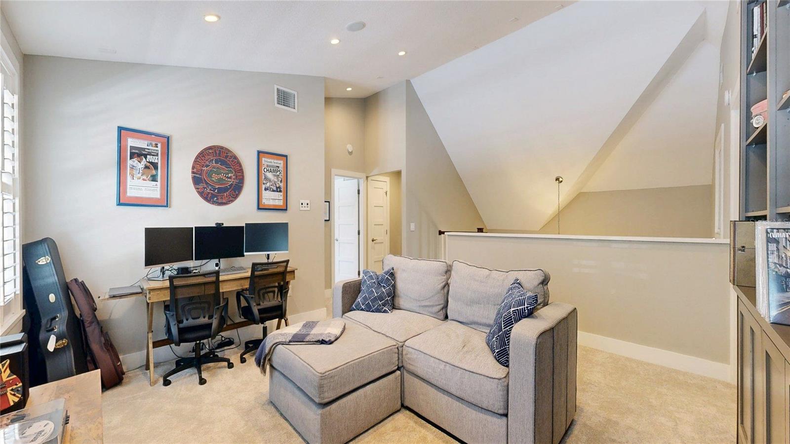 THE LAKES - Residential