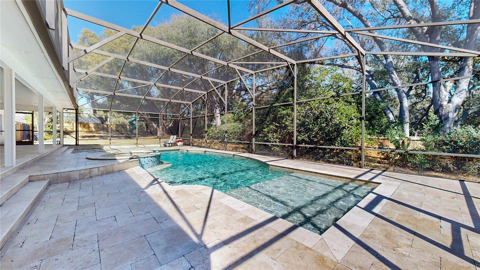 THE LAKES - Residential