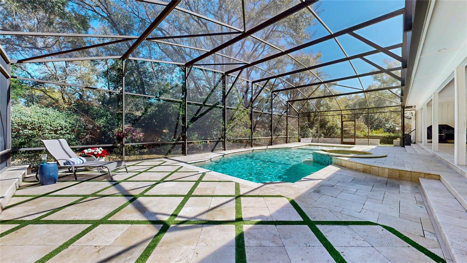 THE LAKES - Residential