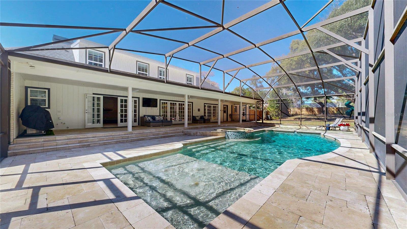 THE LAKES - Residential