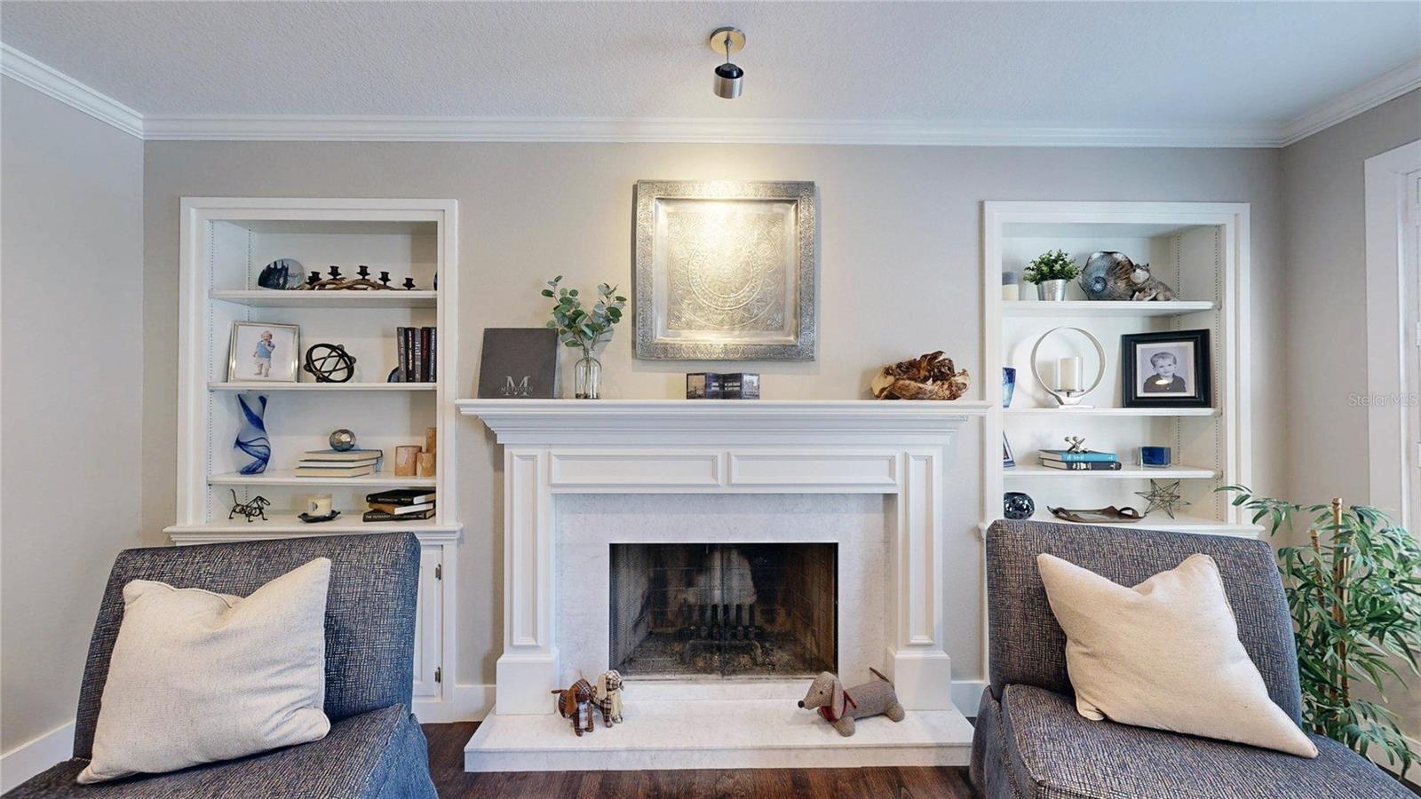 THE LAKES - Residential