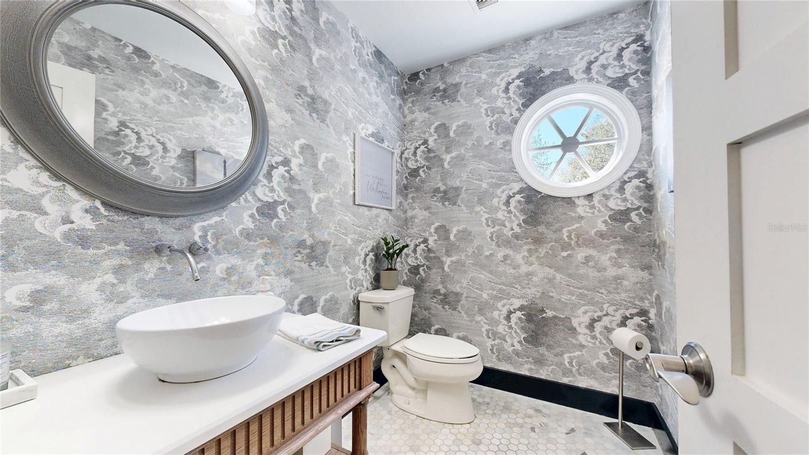 THE LAKES - Residential