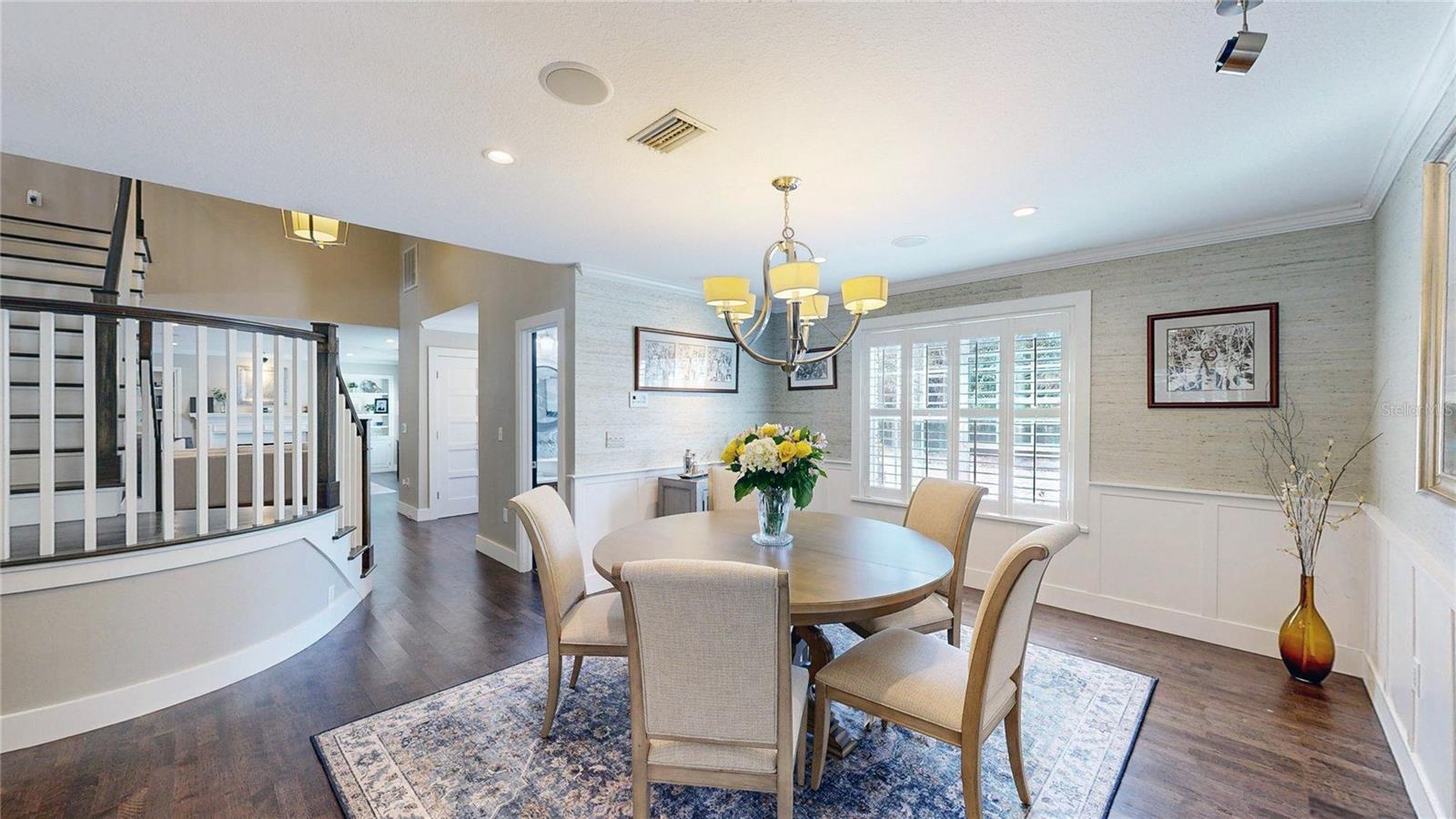 THE LAKES - Residential