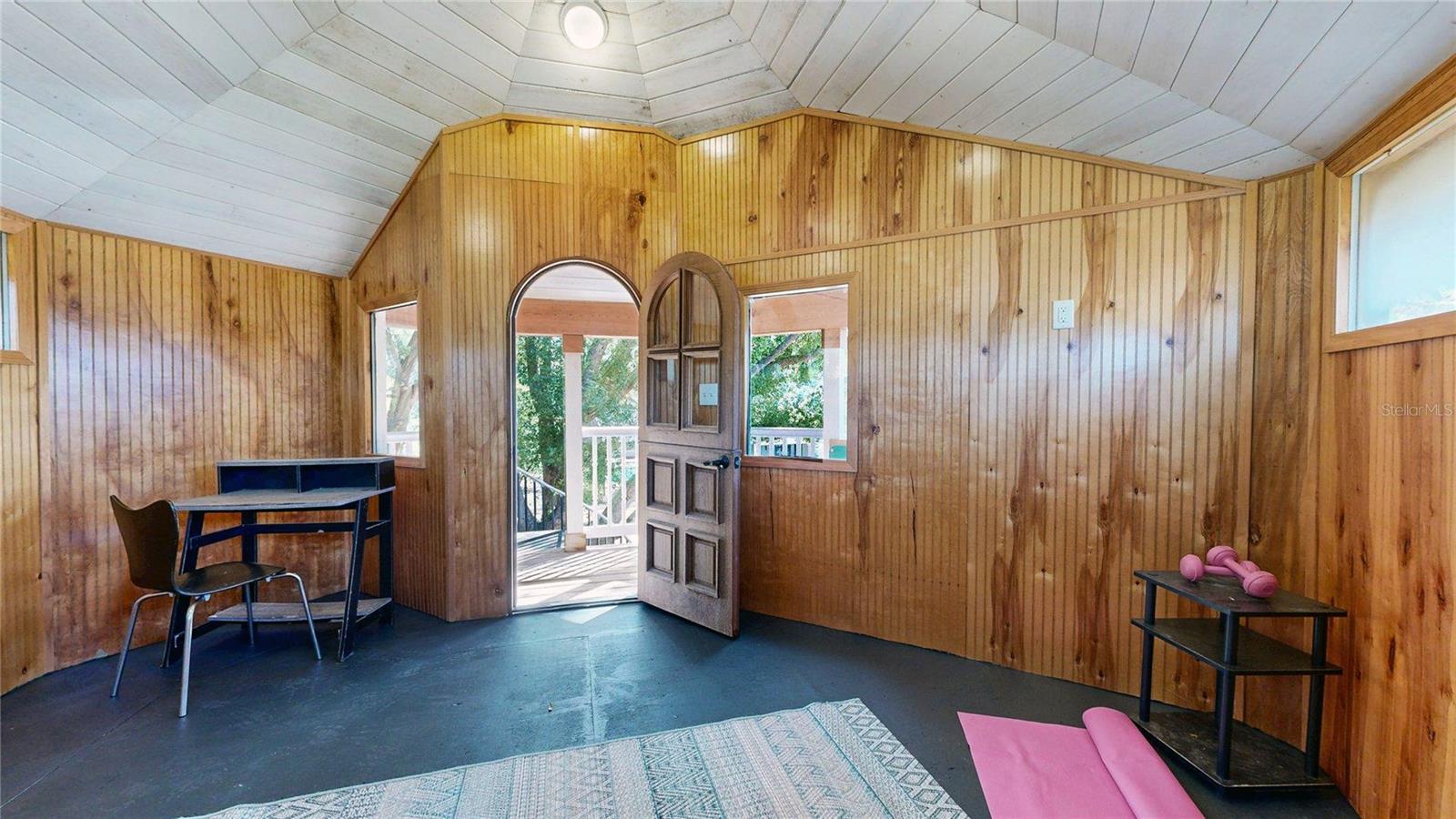 THE LAKES - Residential