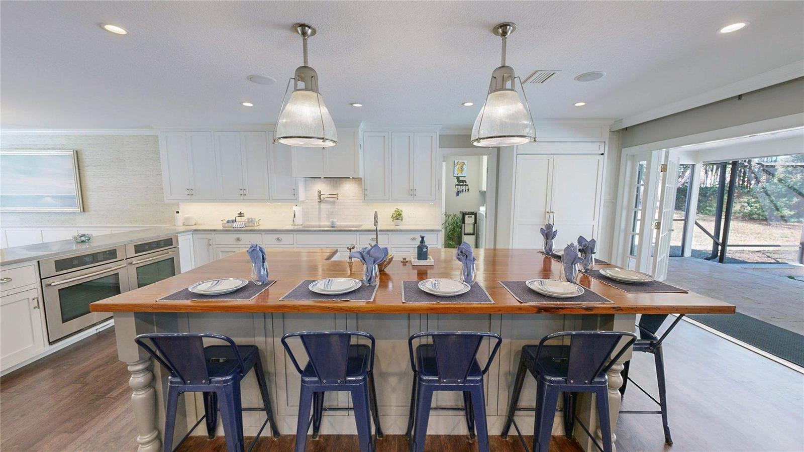 THE LAKES - Residential