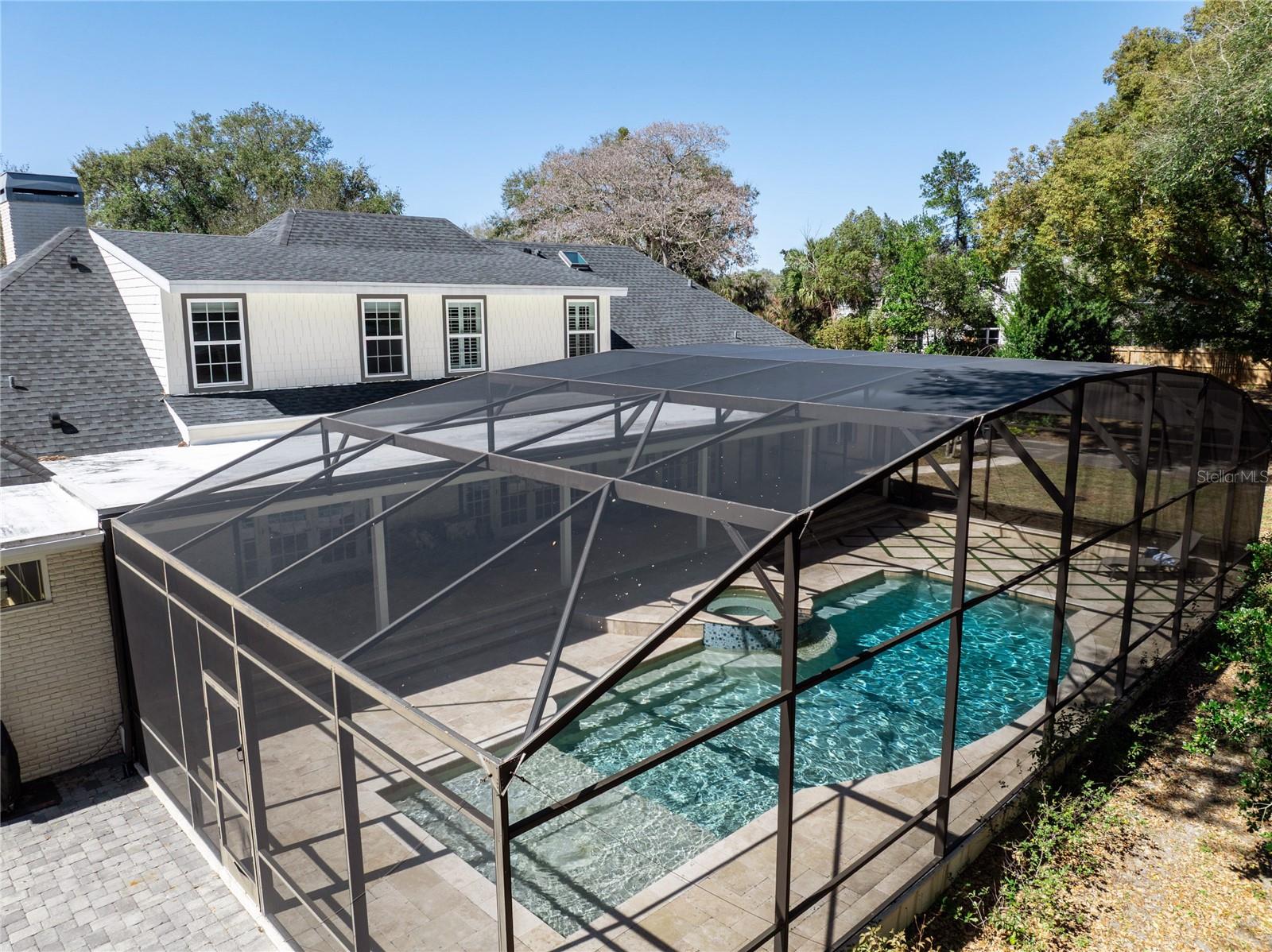 THE LAKES - Residential