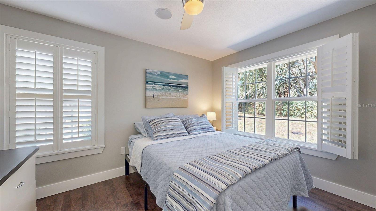 THE LAKES - Residential