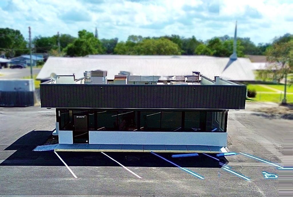 Photo of 201 Us Highway 27 S, Avon Park, FL 33825 (MLS # L4951921)